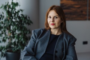 «Большая Земля». Премьерный показ и обсуждение фильма с режиссёром Юлией Трофимовой