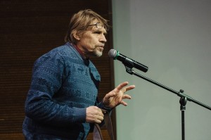 «Большая Земля». Премьерный показ и обсуждение фильма с режиссёром Юлией Трофимовой