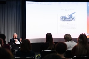 Лекция Сергея Канунникова «От кареты к электромобилю. 140 лет на колёсах»