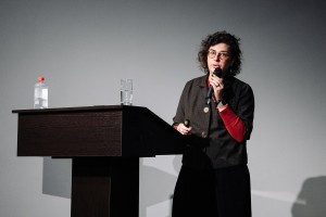 Лекция Полины Колозариди «Интернет в эпоху ИИ: как цифровая среда становится инструментом»