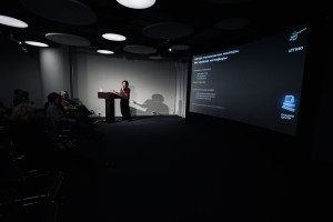 Лекция Полины Колозариди «Интернет в эпоху ИИ: как цифровая среда становится инструментом»