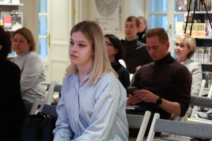 Лекция Руслана Червякова «Трудный октябрь было ли неизбежно противостояние (1992–1993)»