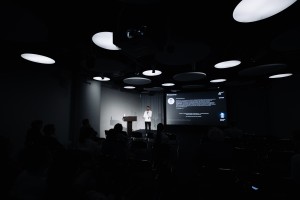 Лекция Александра Волкова «Общество в эпоху алгоритмов: образование, работа и новые правила»