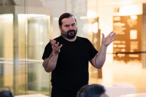 Встреча участников музыкальной резиденции с техническими специалистами Ельцин Центра — звукорежиссёрами и звукоинженерами