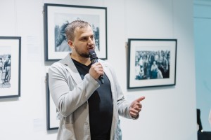 Открытие выставки фотографа Владимира Сычёва «Непарадный портрет советской жизни»