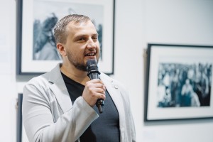 Открытие выставки фотографа Владимира Сычёва «Непарадный портрет советской жизни»