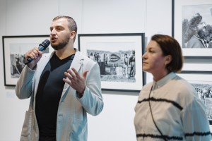 Открытие выставки фотографа Владимира Сычёва «Непарадный портрет советской жизни»