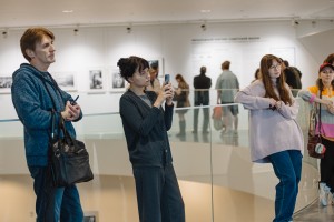 Открытие выставки фотографа Владимира Сычёва «Непарадный портрет советской жизни»