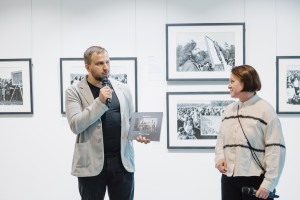 Открытие выставки фотографа Владимира Сычёва «Непарадный портрет советской жизни»