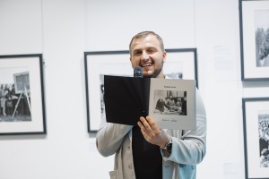 Открытие выставки фотографа Владимира Сычёва «Непарадный портрет советской жизни»