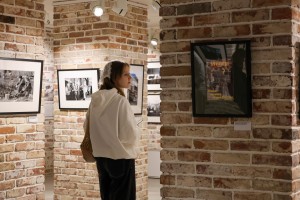 «Выходные на Никитской» Кураторская экскурсия по выставке «10 лет в Центре»