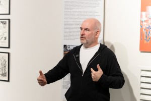 Кураторская экскурсия Алексея Веселовского по выставке «10 печатных историй»