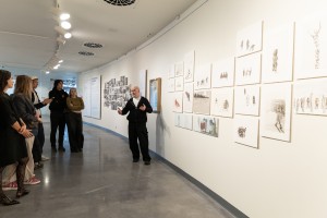 Кураторская экскурсия Алексея Веселовского по выставке «10 печатных историй»