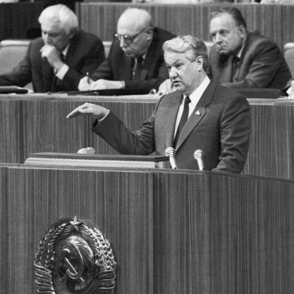 Борис Ельцин: не формировать вождей и вождизм