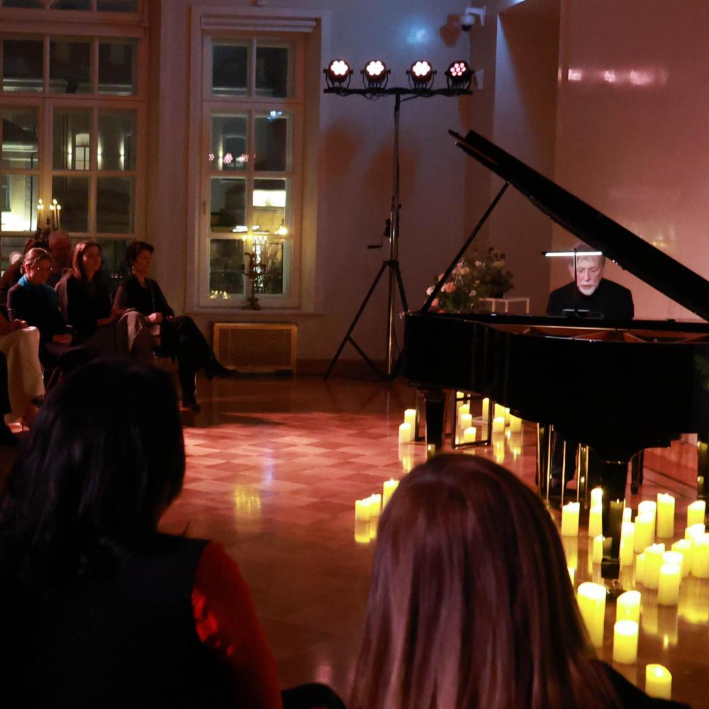 Первый «Раут». «Машина воспоминаний» Владимира Мартынова