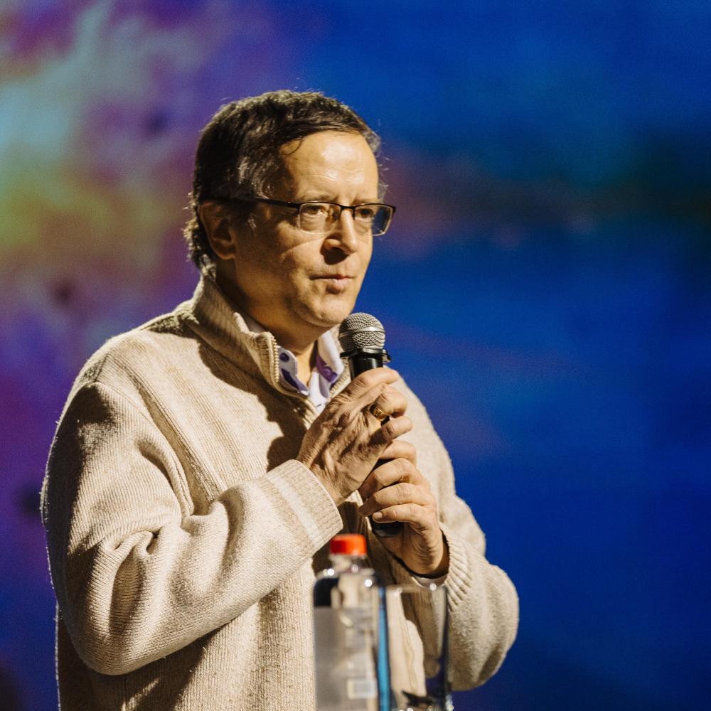 Откуда в нас звёздное железо: астрофизик — о «кирпичиках» Вселенной