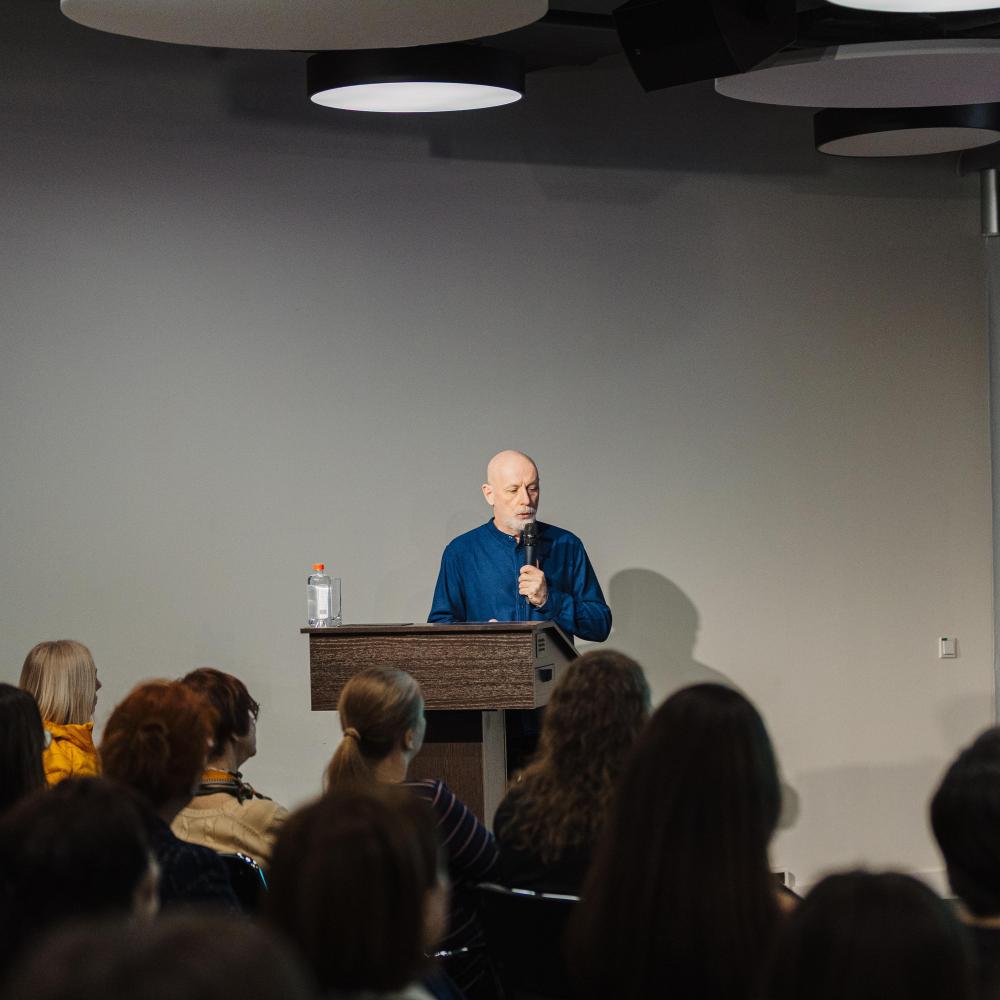 Иван Клюн после супрематизма: от тени Малевича – к «цветописи»