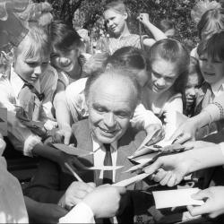 Юлия Бедерова. Владимир Шаинский: как композитор научил страну петь