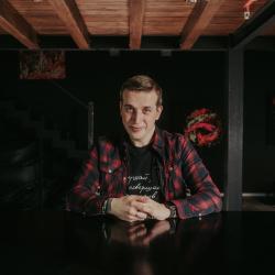 Кураторский цикл Николая Жаринова. «3 vs 3: Трое против Карамазовых»