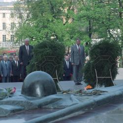 Память о войне в эпоху перемен: коммеморация Великой Отечественной войны в 1990-е годы