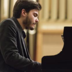 Концерт пианиста Артура Ворожцова