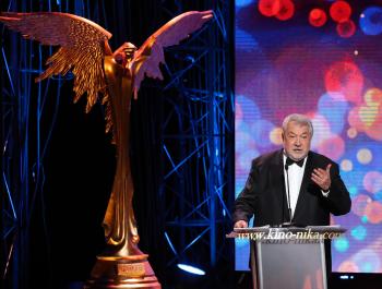 Киноклуб привозит «Нику»