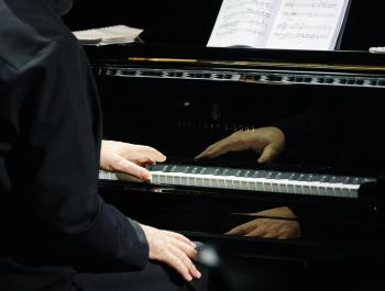 «Любовь и жизнь поэта»: к 70-летию Леонида Десятникова