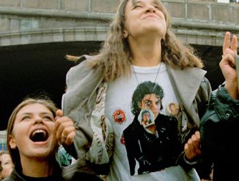 Ельцин Центр приглашает на «Остров 90-х»