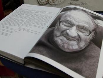 В Екатеринбурге собирают средства на книгу знаменитого графика Виталия Воловича