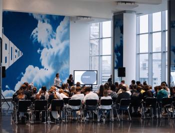 Объединяя технологии и искусство: хакатон к 10-летию Ельцин Центра