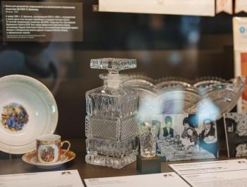 История на столе: новогодняя посуда ХХ века