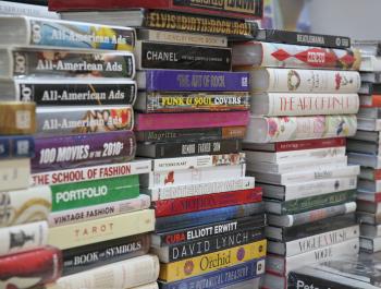 Книжные проекты Ельцин Центра на Нон/фикшн №24