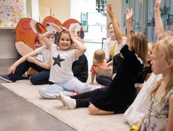 Театральные каникулы: котики, Красная Шапочка и Чёрное пятно