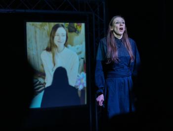 «Нэнси Дрогович»: горькие и смешные фантасмагории 90-х