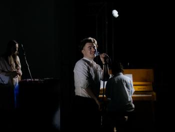 «Артисты на фронте»: они нас услышат…