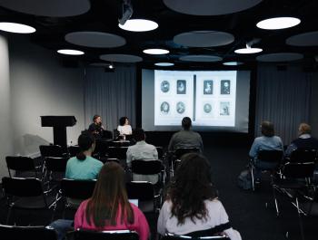 Фотопортрет в литературе: идентичность, присутствие, память