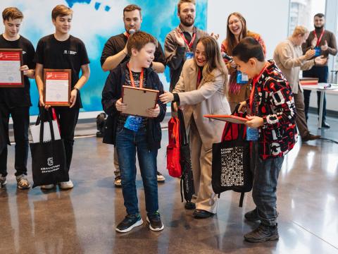 Выбрать лучшее: Хакатон-2024