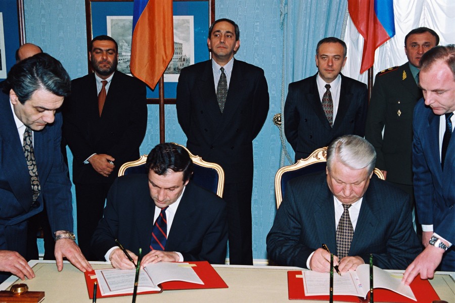 Соглашение армения и россия. Ельцин в Армении.
