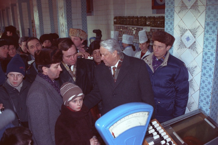 1991 1999 года. Ельцин 1991 и 1999. Рождение новой России 1991-1999. Россия 1992 год. Ельцин новый год 1992.
