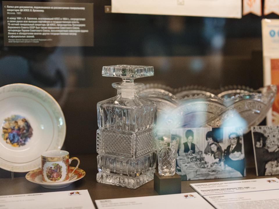 История на столе: новогодняя посуда ХХ века