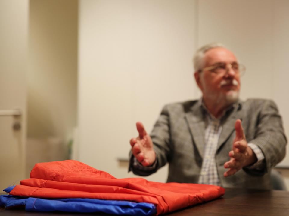 Уникальный флаг передан в дар Ельцин Центру